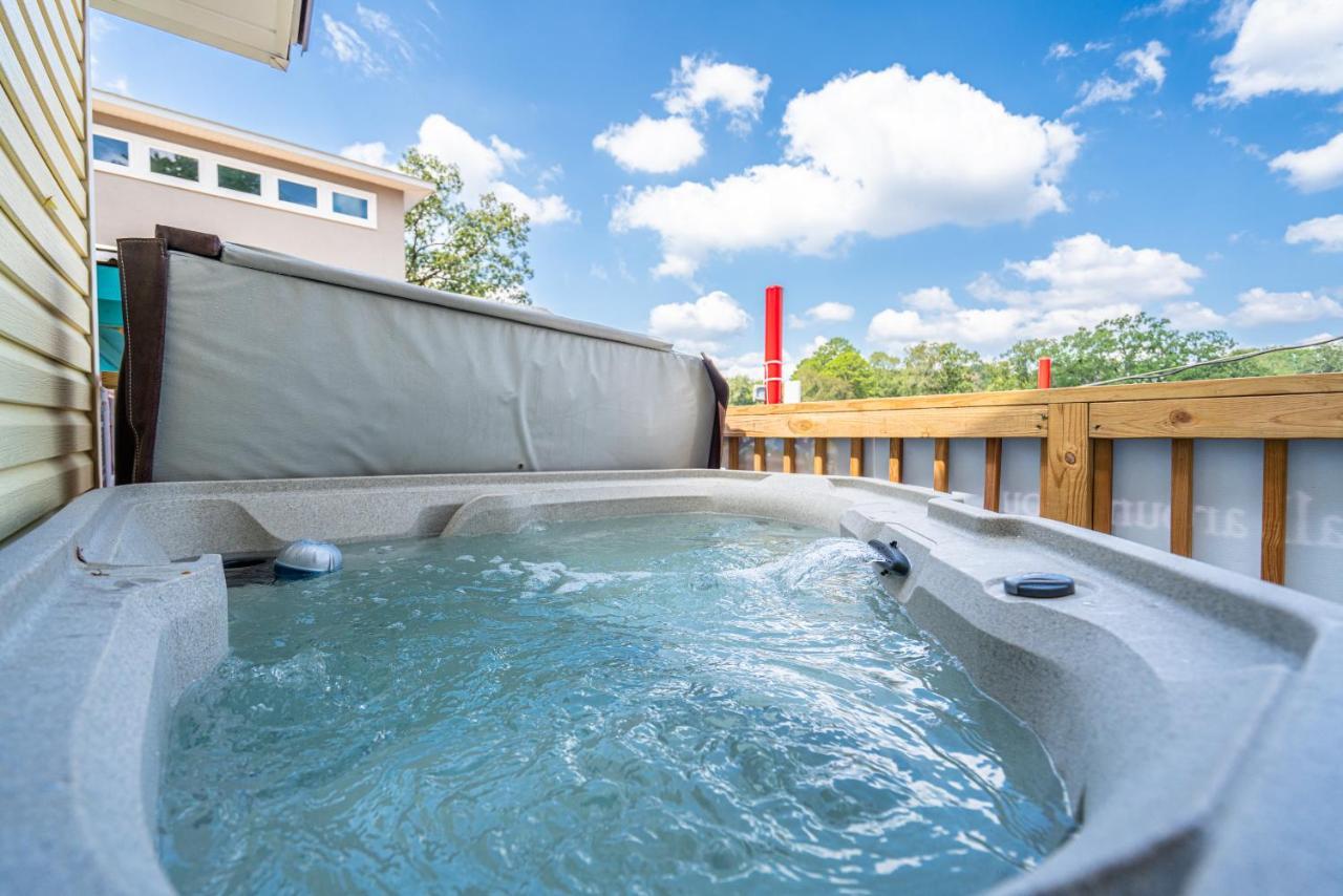 Canary Lake Cottage W/Hot Tub At Sam'S Pizza Hot Springs Bagian luar foto