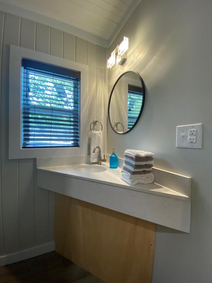 Canary Lake Cottage W/Hot Tub At Sam'S Pizza Hot Springs Bagian luar foto